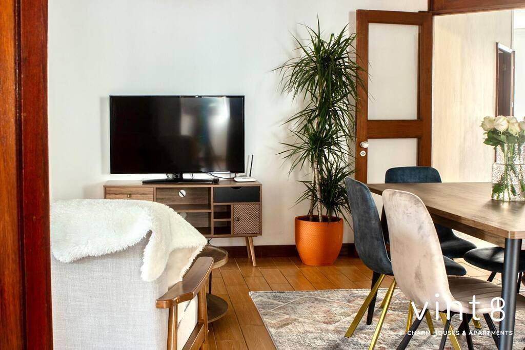 Apartamento inteiro, Apartamento do Arquinho Ii- by Vinteoito in Amarante, Distrito do Porto