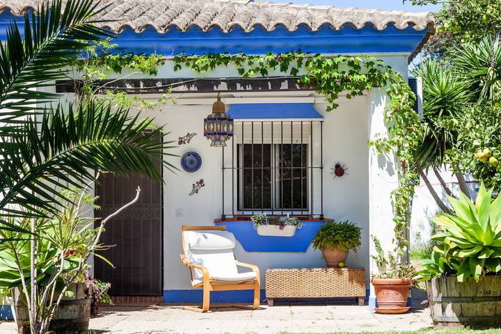 Chalet mit Klimaanlage, Pool, Terrasse, Garten & WLAN; Haustiere erlaubt in Los Franceses-La Vega, Chiclana de la Frontera