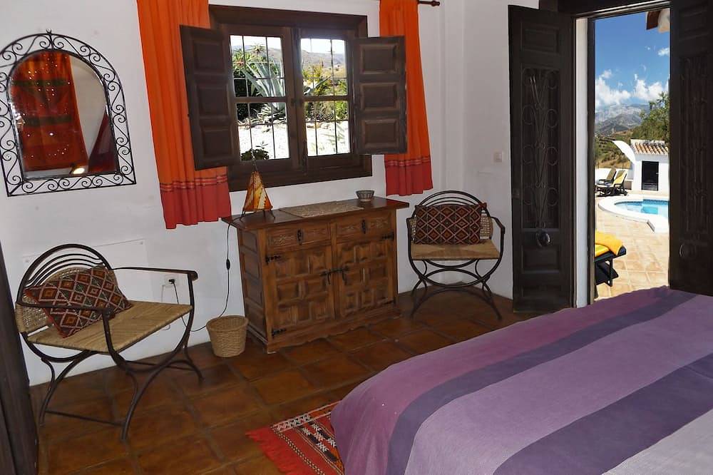 Casa Almendros, Landhaus im traditionellen andalusischen Stil mit privatem Pool in Sedella, Málaga Provinz