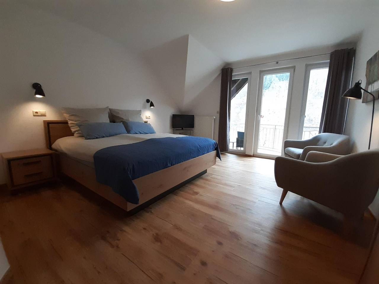 B&B Haus Moselliebe - Comfort Zimmer mit Balkon und Moselblick in Ediger-Eller, Cochem-Zell