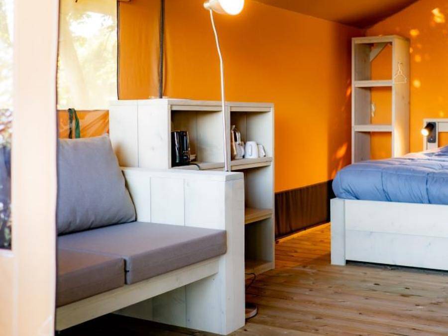Camping L'Air du Temps  - Lodge 2 personen - Neu 2024 Logde Toile Elevation Angebot Freiheit in Beaulieu, Regionaler Naturpark Volcans d'Auvergne