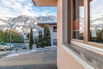 Ferienwohnung für 6 Personen in Fügen, Ski-Optimal Hochzillertal, Bild 1