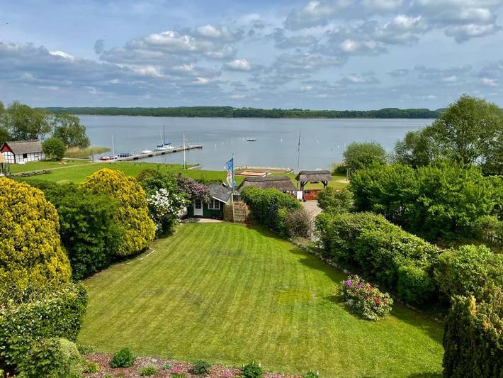 Ferienwohnung für 4 Personen, mit Terrasse und Garten sowie Seeblick und Ausblick in Naturpark Lauenburgische Seen