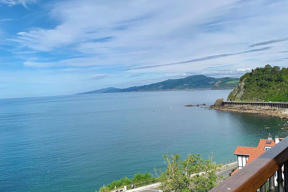 Perfect family villa in front of the Getaria Bay in Getaria, Ruta del flysch