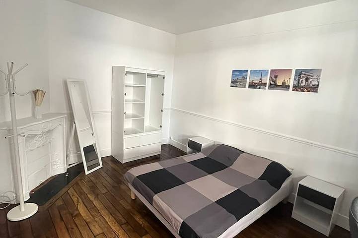 Entire apartment, Simple, affordable studio apartment near Paris in Clichy, Hauts-de-Seine