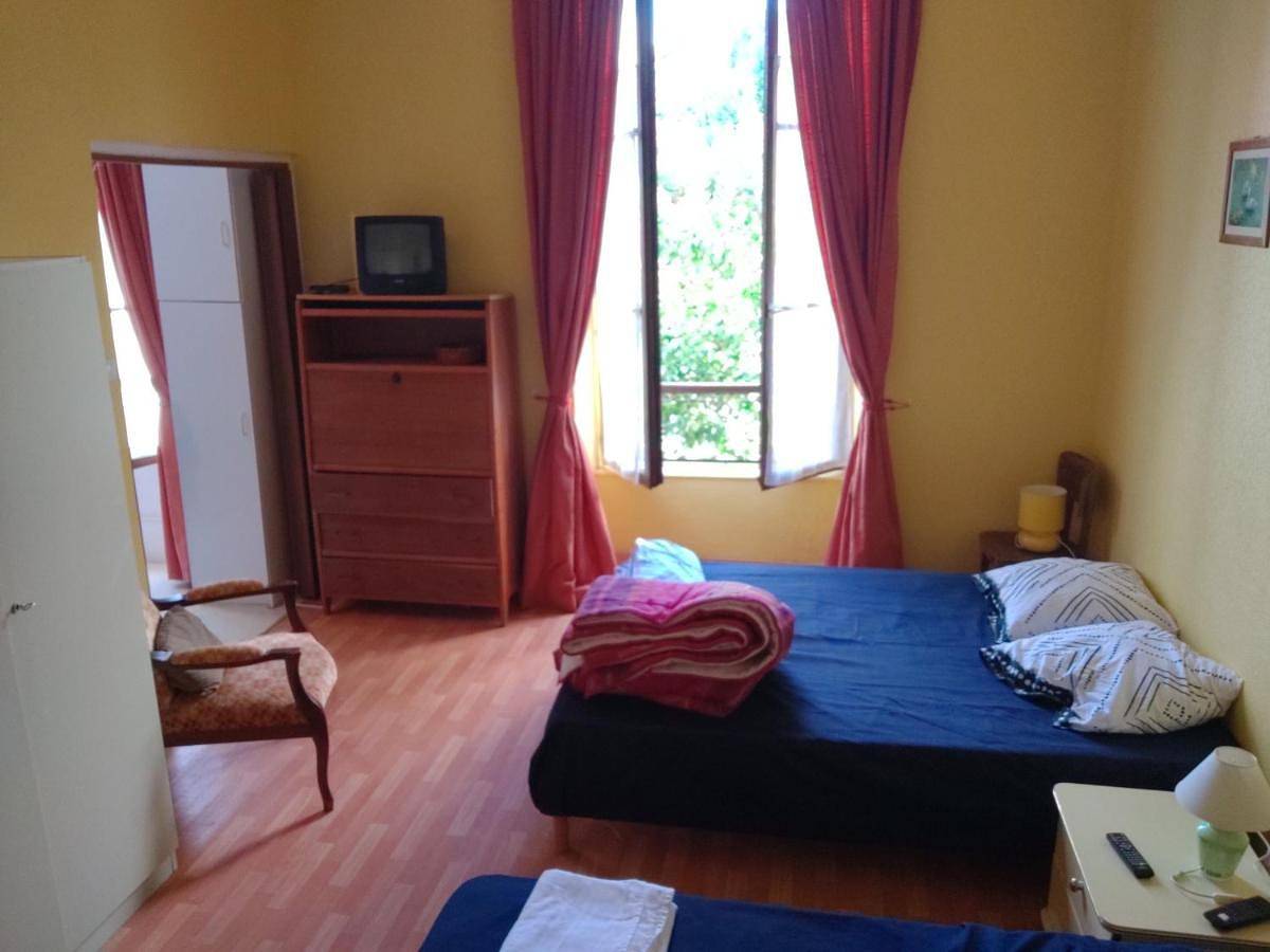 Appartement entier, Les Hortensias studio Rez de chaussée in Bourbonne-les-Bains, Haute-Marne