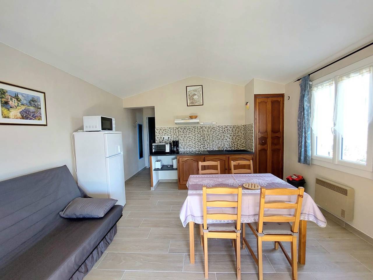 Casa vacacional «Le Murier - La Fontinelle» con vistas a la montaña, piscina y aire acondicionado in Bessas, Ardèche