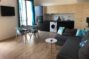 Gîte pour 8 personnes, avec terrasse à Villeveyrac