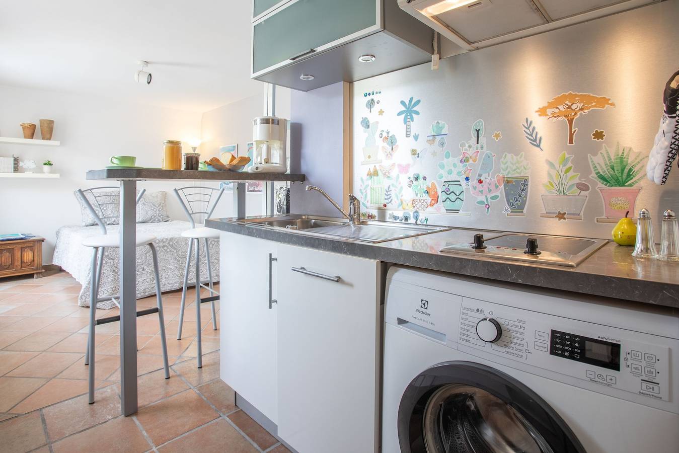Ganzes Studio, Villa 'Bonheur' mit privatem Pool, Wlan und Klimaanlage in Saint-Raphaël, Mittelmeerküste (Frankreich)