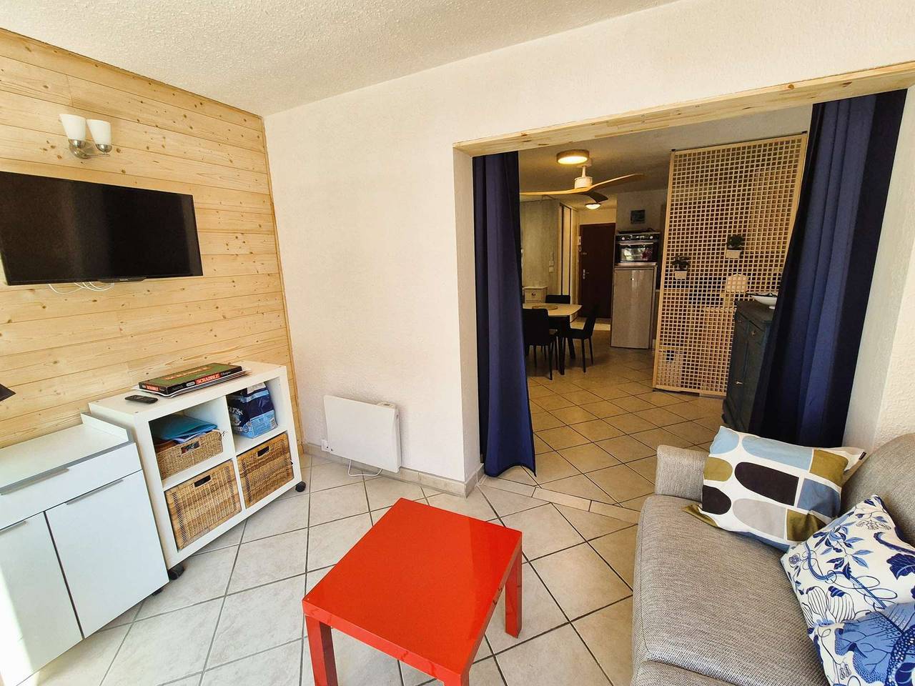 Gehele studio, Charming studio apartment, sleeps 3, bright, 500 m from the beach and shops... in Saint-Mandrier-sur-Mer, Toulon regio