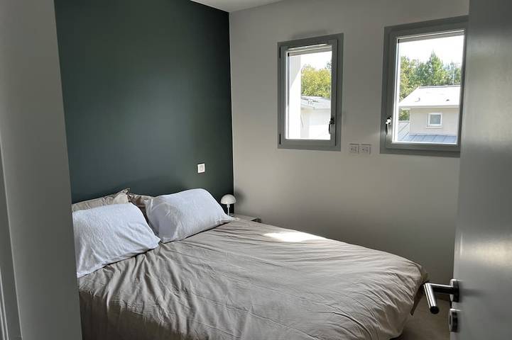 Location de vacances pour 12 personnes, avec terrasse et jardin dans Plage des Bourdaines - 4