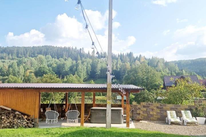 Willa dla 10 osób, z jacuzzi i taras oraz ogród, zwierzęta dozwolone w Karpaty (Rumunia)