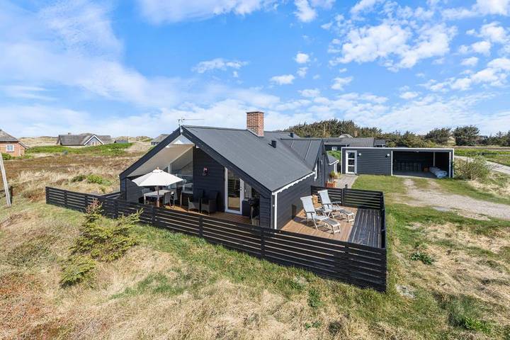 Ferienhaus für 4 Personen, mit Balkon/Terrasse und Terrasse sowie Sauna in Klegod