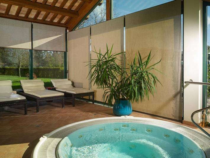 Station pour 2 personnes, avec jacuzzi et sauna ainsi que piscine et jardin à Faenza - 3
