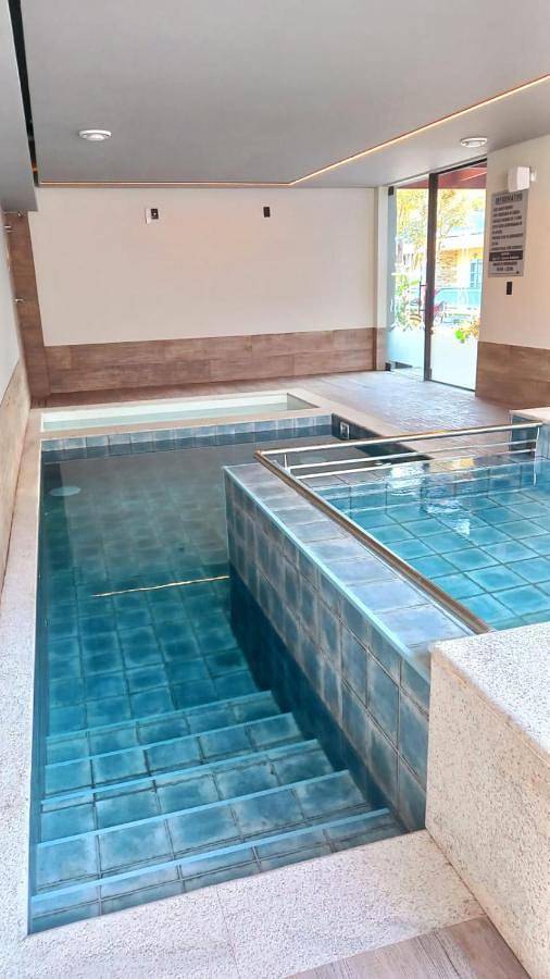 Pousadas para 2 pessoas, com jardim e piscina infantil e ainda piscina em Penha