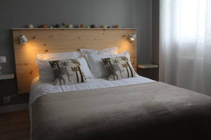 Location de vacances pour 2 personnes, avec jardin et terrasse à Yvré-l'Évêque - 2