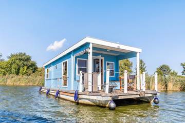Hausboot für 6 Personen, mit Seeblick in Brandenburg