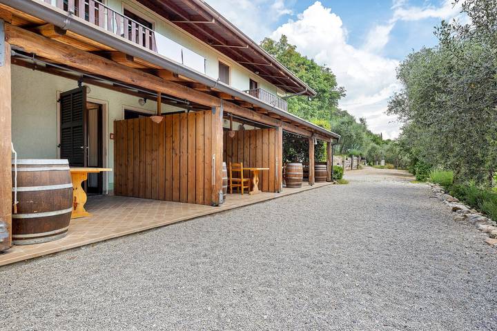 Agriturismo per 2 persone, con vista lago e giardino a Toscolano-Maderno
