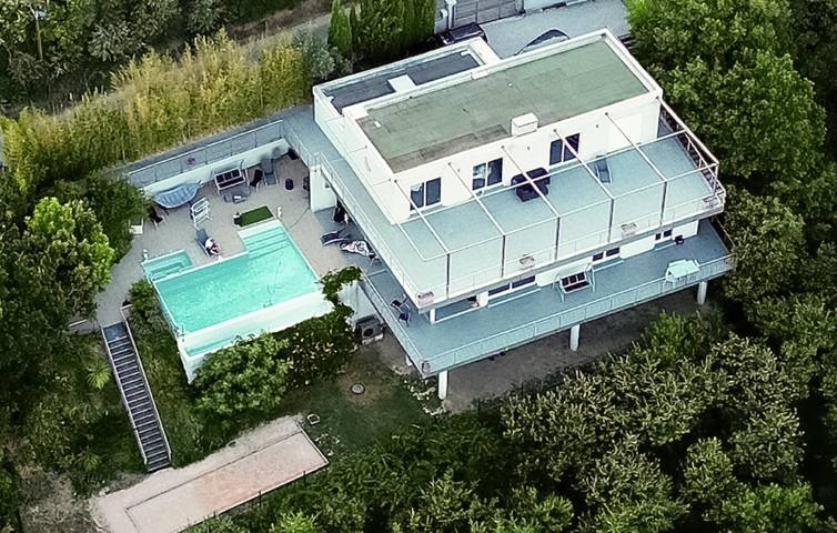 Location de vacances pour 12 personnes, avec jardin ainsi que terrasse et piscine à Rochefort-du-Gard - 2