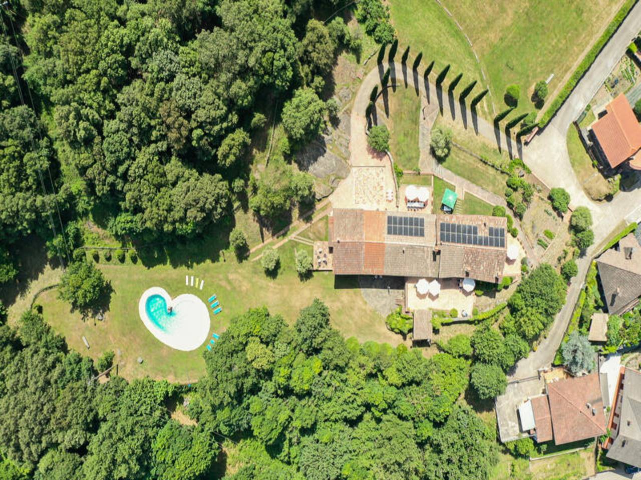 Appartement entier, Appartement à La Garrotxa avec vue sur la piscine in Sant Feliu de Pallerols, Garrotxa