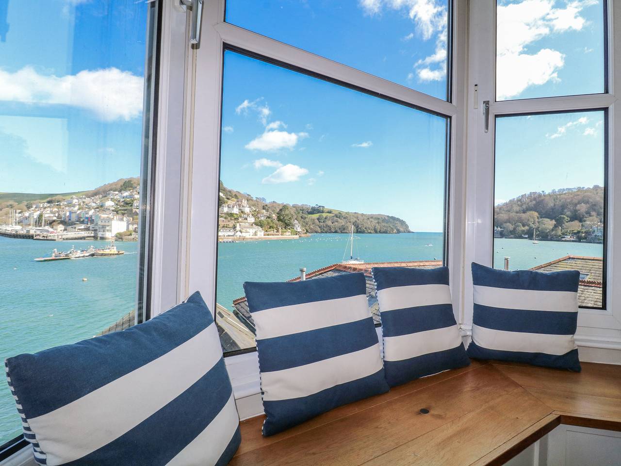 Entire apartment, Harbourside in Dartmouth, Devon
