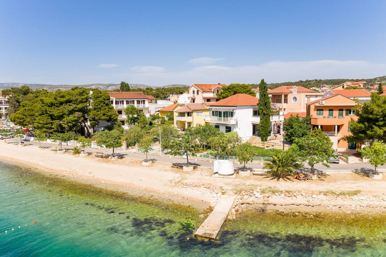 Ganze Wohnung, 2-Zimmer-Ferienwohnung am Strand Brodarica (Sibenik) A-4833-b in Brodarica, Šibenik-Knin