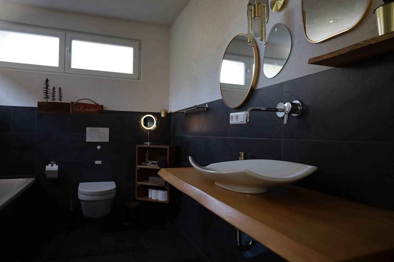 Ganze Wohnung, Apartment „Haus Tausendtann“ mit Schwarzwald-Flair und gehobener Ausstattung in Oberkirch, Mittlerer Schwarzwald