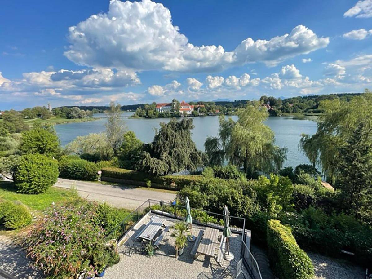 Ganze Wohnung, Chiemgau, Seeblick, Haus am Weinberg, 83370 Seeon Oberbayern in Seeon, Seebruck