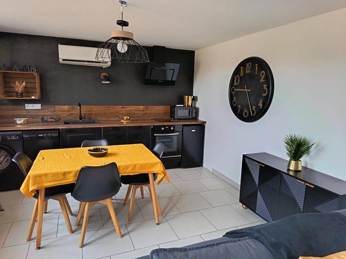 Chambre d’hôte pour 3 personnes, avec terrasse ainsi que sauna et jacuzzi à Valréas - 4