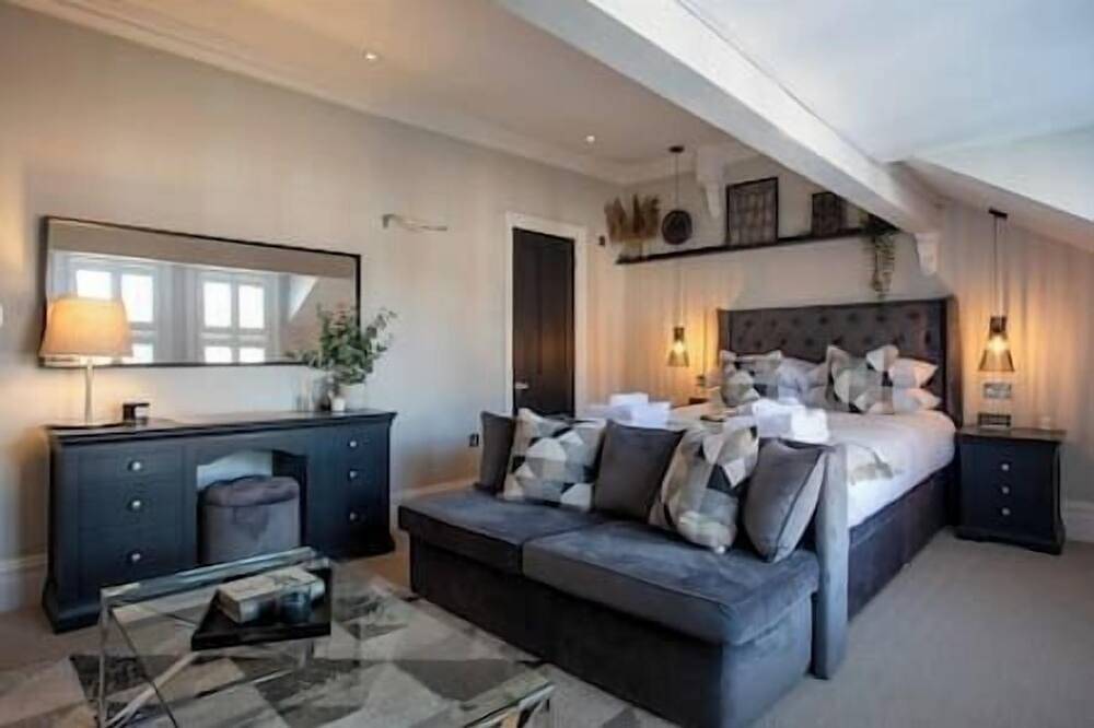 Ganze Wohnung, King Suite close to Manchester City Centre, R3 in Heaton Moor, Stockport