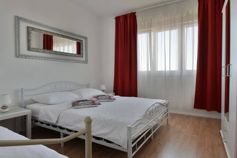 Ganze Wohnung, Apartman Adriana with sea view by Villas Guide in Novi Vinodolski, Primorje-Gorski Kotar