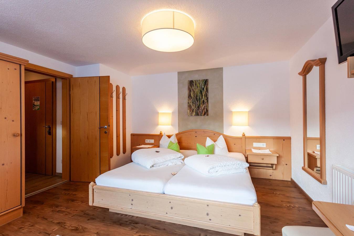 Ganze Ferienwohnung, Komfortdoppelzimmer "Typ 1" in Obergurgl, Ötztaler Alpen