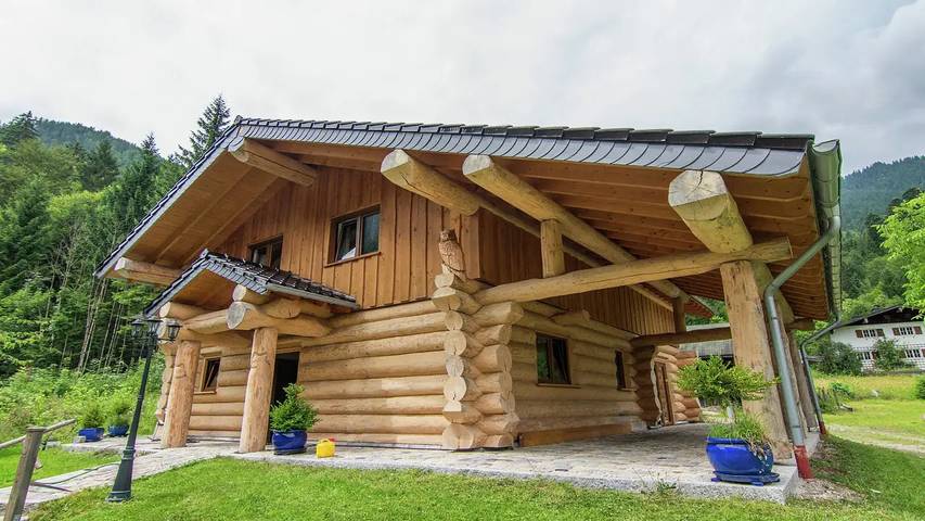 Ferienhaus für 11 Personen, mit Pool und Sauna sowie Garten in Ruhpolding