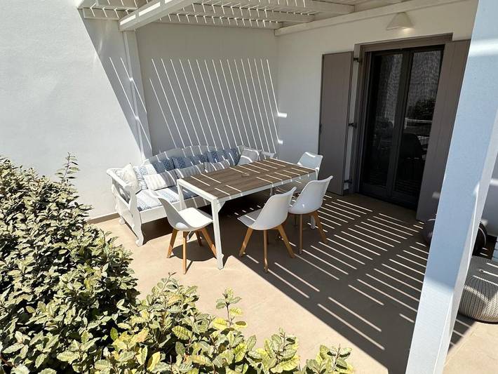 Gîte pour 2 personnes, avec vue ainsi que terrasse et jardin dans Antiparos Ville - 3