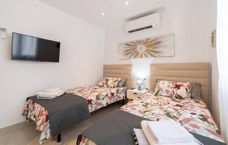 Apartamento Playa Cala Millor con Terraza y WiFi in Cala Millor, Son Servera