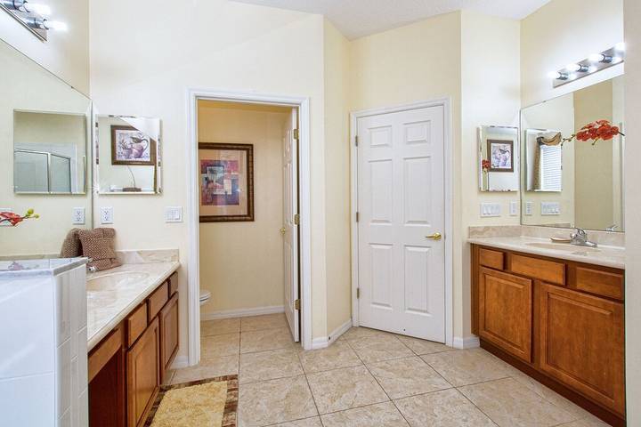 Vacation rental for 11 people, with hot tub and terrace, with pets in Haines City