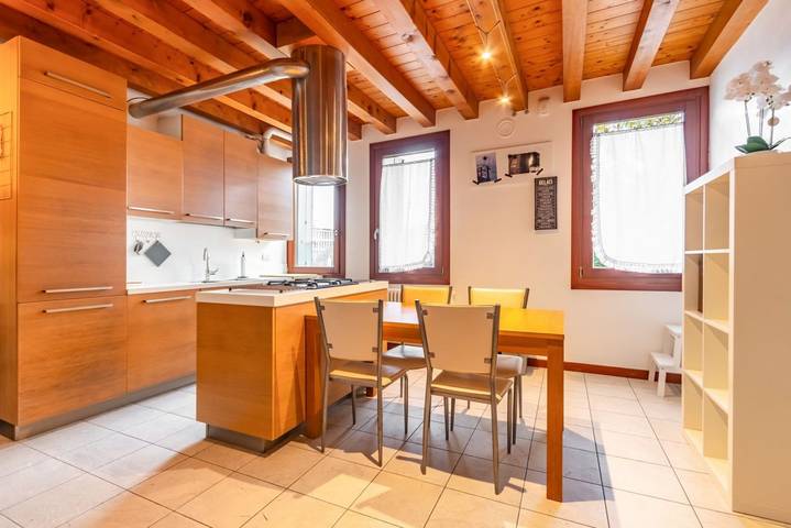 Appartamento intero, Space and Comfort x5: Your Ideal Retreat in Mestre  in Mestre, Venezia