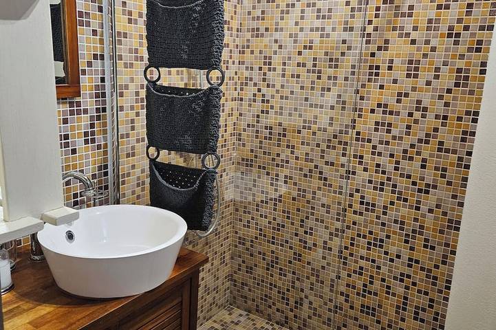 Location de vacances pour 2 personnes, avec piscine à Brignoles - 2