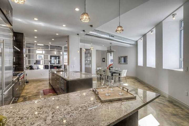 Loft for 12 people, with balcony in Denver