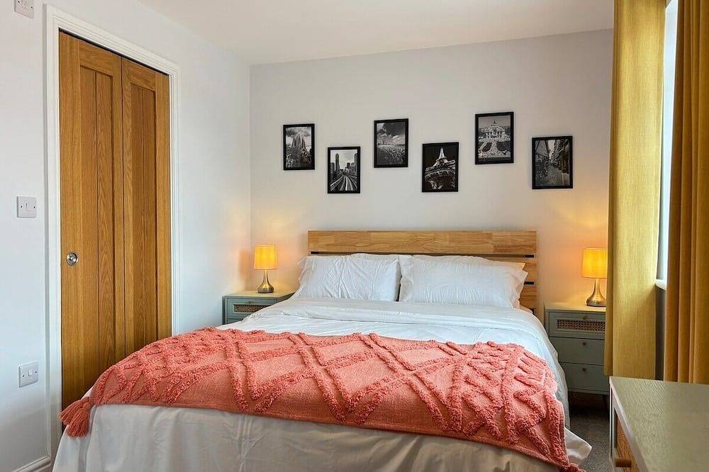4Br • 2.5Ba • Fast Wi-Fi • Free Parking • Garden in Horsham, West Sussex
