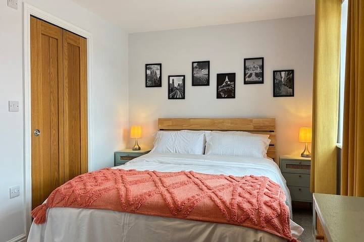 4Br • 2.5Ba • Fast Wi-Fi • Free Parking • Garden in Horsham, Sussex de l'Ouest