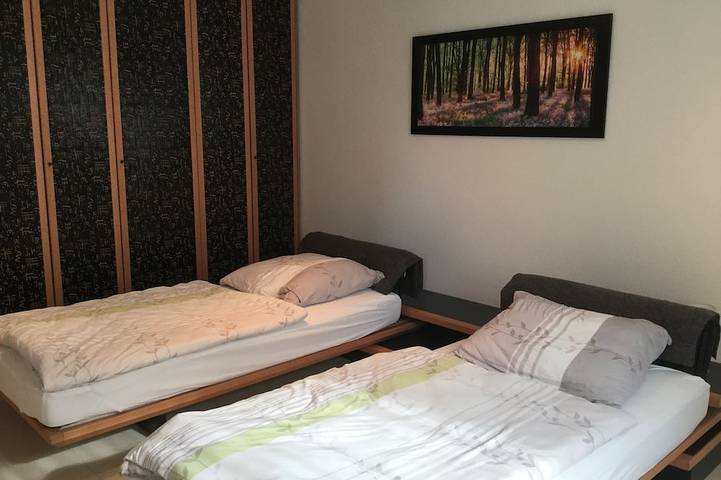 Entire apartment, Modern, quiet apartment in the countryside - in 30 minutes by train to Messe Frankfurt in Friedrichsdorf, Hochtaunuskreis