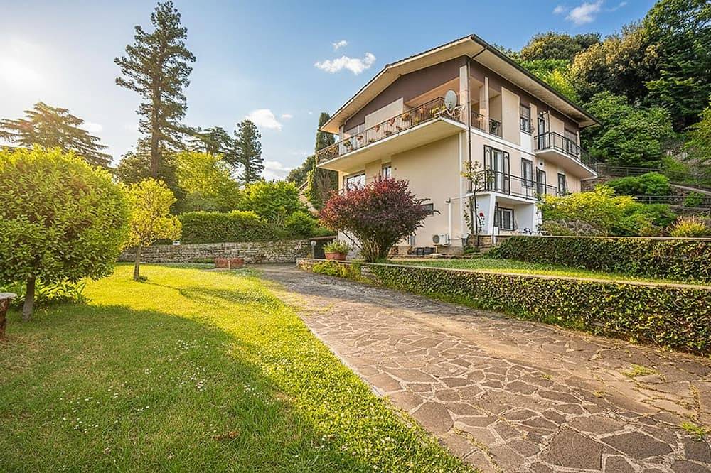 Ganze Wohnung, Cozy apartment in Anguillara Sabazia with Wifi in Anguillara Sabazia, Braccianosee