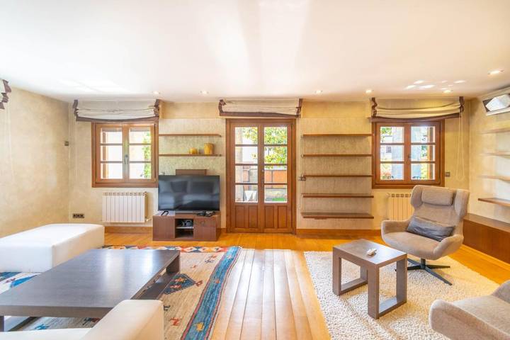 Casa rural para 10 personas, con jardín y piscina en Cuenca de Pamplona - 2