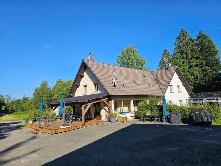 Hôtel pour 2 personnes, avec vue ainsi que jardin et terrasse, animaux acceptés à Servance - 2