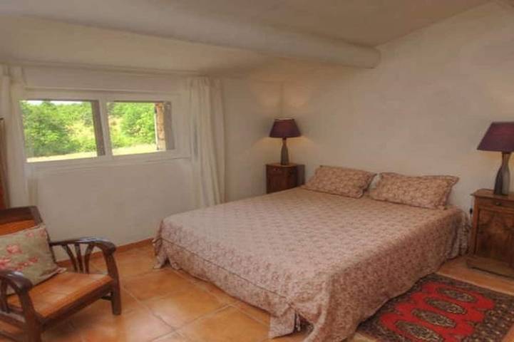 Location de vacances pour 7 personnes, avec jardin à Céreste - 2