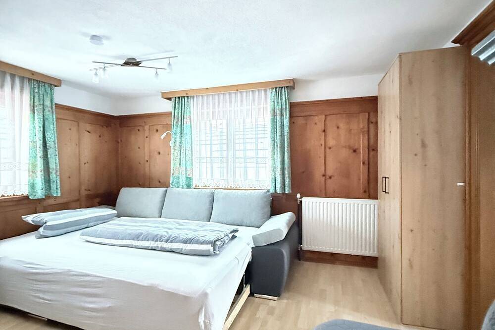 Ganze Wohnung, Ruhige Ferienwohnung mit Bergblick in Tobadill in Tobadill, Bezirk Landeck