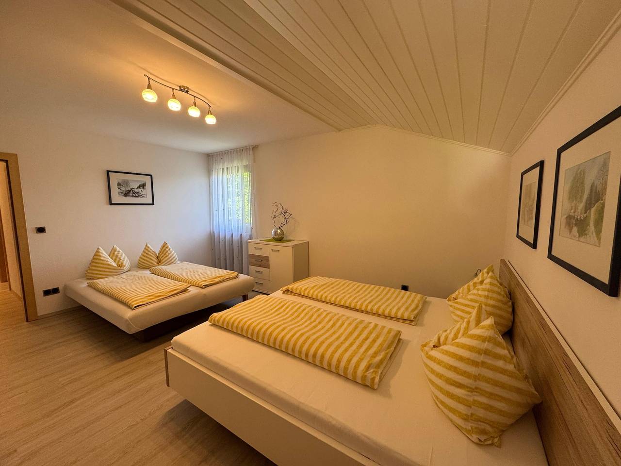 Ganze Wohnung, Ferienwohnung "Eschenleit Bergblick" mit Balkon und Wi-Fi in St. Pankraz, Ortleralpen