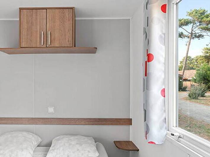 Camping Domaine de la Marina - Bungalow 6 personnes - Mobil-home | Comfort | 2 Ch. | 4/6 Pers. | Terrasse simple in Messanges, Côte d’Argent