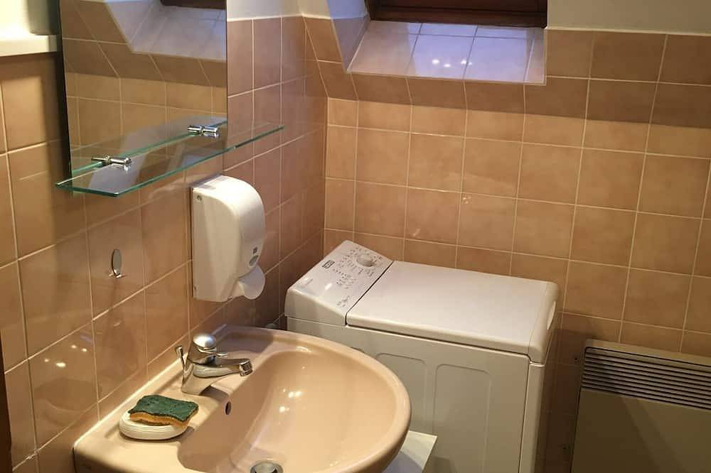 Entire apartment, Gîte Côté Jardin 4 Personnes in Orschwiller, Sélestat-Erstein region